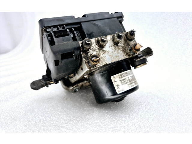 Блок АБС 8671224, P8671225   Volvo  V70  2000 - 2004 года