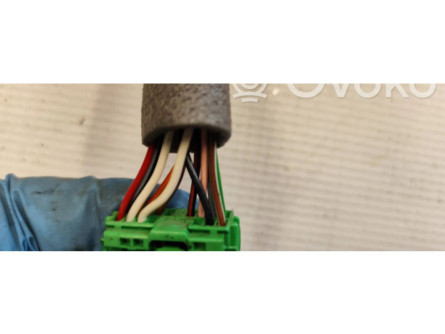 Зеркало электрическое        Volvo V70  2000 - 2004 года   