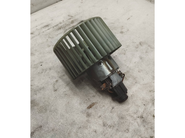 Вентилятор печки       Audi A6 S6 C4 4A