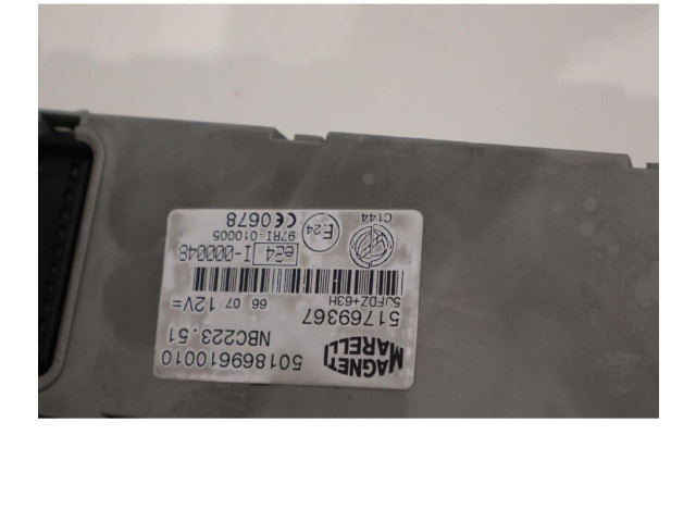 Блок предохранителей 51769367   Fiat Doblo