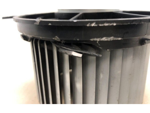 Вентилятор печки    Daihatsu Cuore