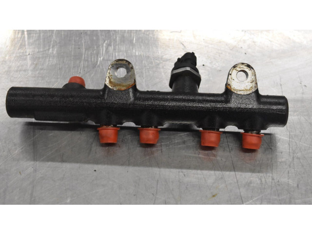 Vstřikovací lišta 151831180 Nissan NV200