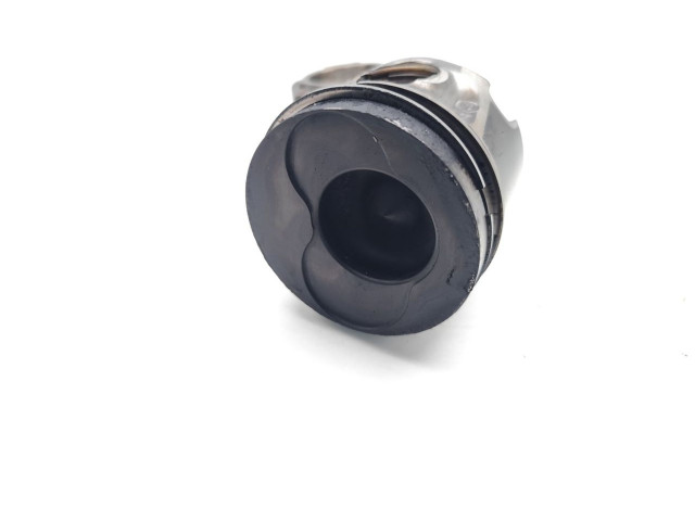 Píst AVB Volkswagen PASSAT B5.5 AVB