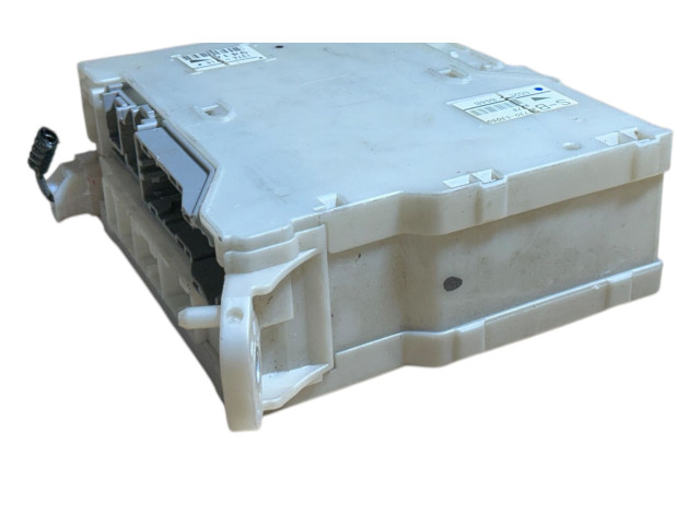 Блок предохранителей 8273053050, 6G250440 Lexus IS 220D-250-350