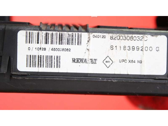 Ручка стеклоочистителей 8200306032C, 8200306032C Renault Scenic I