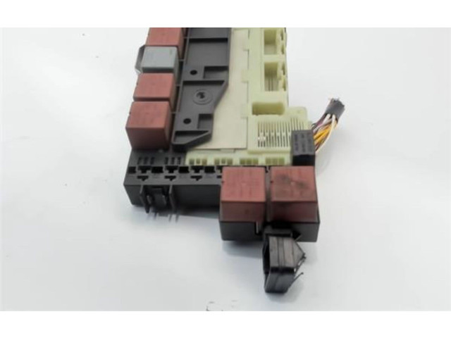 Блок предохранителей 8200031555 Renault Clio II