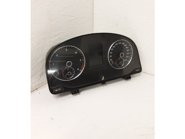 Přístrojová deska  Volkswagen Caddy 2016 2K5920866A  