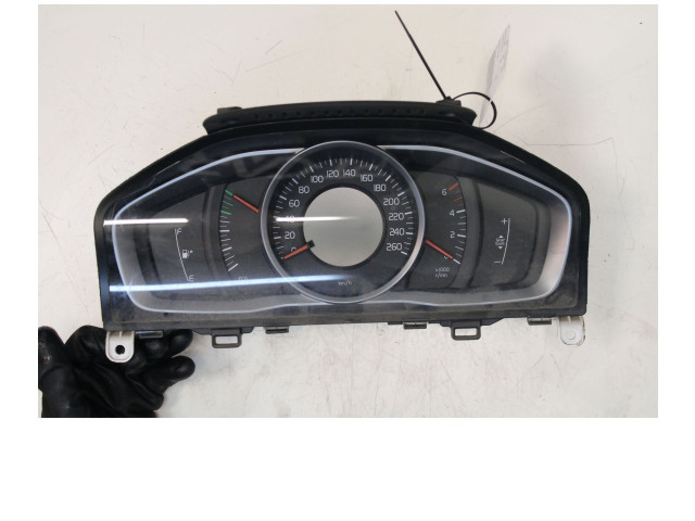 Панель приборов Volvo S60