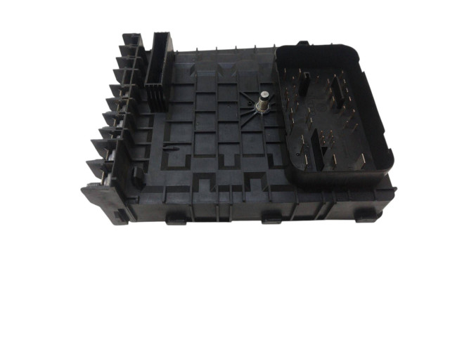 Блок предохранителей 1K0937118, 0948309707 Skoda Yeti (5L)