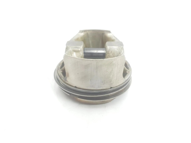 Píst 89L106, 11258092931   BMW 7 F01 F02 F03 F04  pro benzínový motor 4.4  