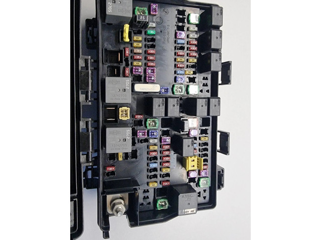 Pojistková skříňka 6832271AD Dodge VAN RAM 2015