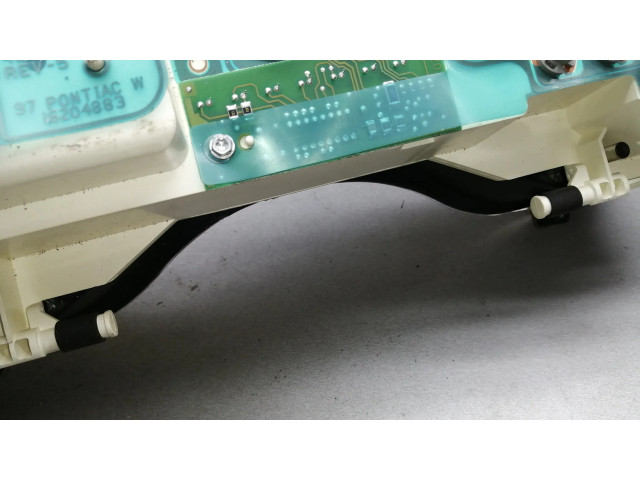 Přístrojová deska Pontiac Grand Prix 1997 16204883, 16202591