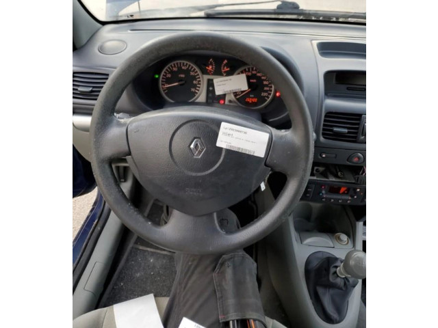 Руль Renault Clio II  2001 - 2005 года 8200057418      