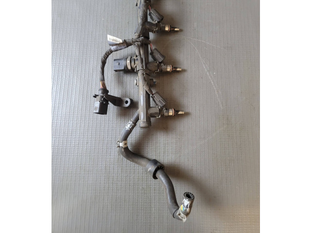 Vstřikovač 06L971627A, 06H906051J Skoda Octavia Mk3 (5E)