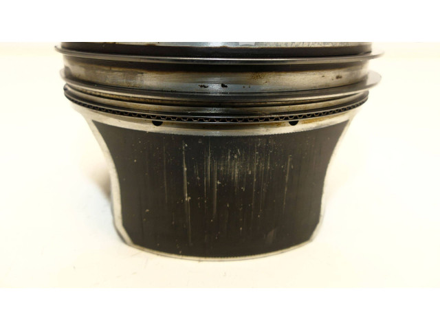 Поршень M156D M156B M156E BITURBO 86L133 Maserati Ghibli