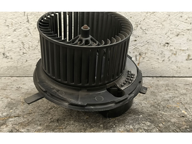 Вентилятор печки    F983228M   Volkswagen Touran I
