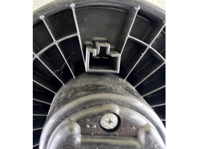 Вентилятор печки 2727000212 Subaru Outback