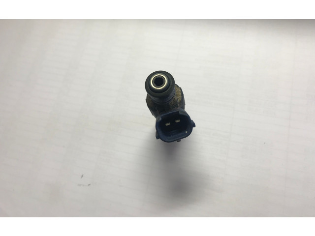 Vstřikovač 353102B000   Hyundai i30  pro benzínový motor 1.6  