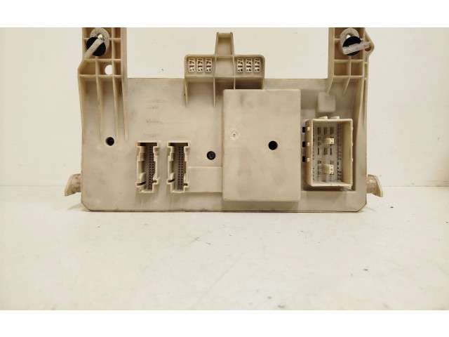 Pojistková skříňka 8690719, 00063247 Volvo S40 2004