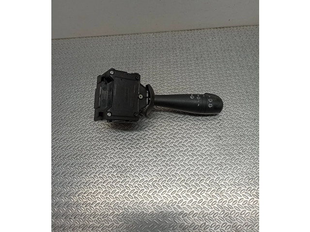 Ручка стеклоочистителей E10670223, 681727472R Dacia Dokker