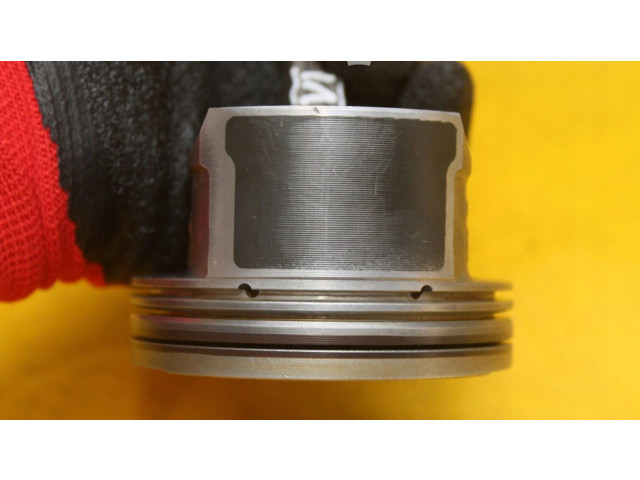 Поршень с шатуном Volkswagen Golf VI