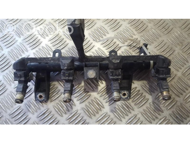 Vstřikovací lišta 9655833580, 01F002A   Citroen C2  pro benzínový motor 1.4  