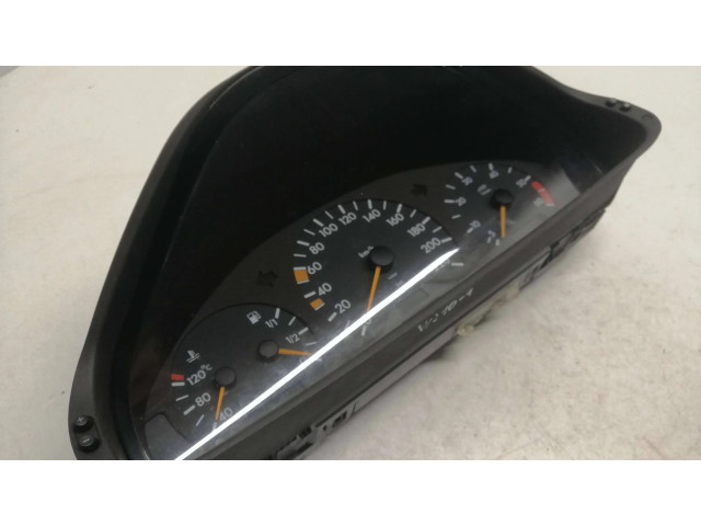 Панель приборов 2105400247, 88311247   Mercedes-Benz E W210       