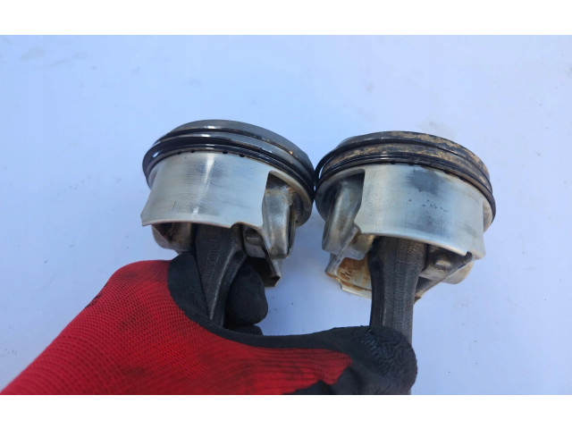  Поршень    Audi A6 C7  