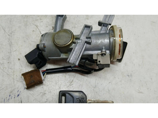 Комплект блоков управления MR420856, E2T72584 Mitsubishi Space Runner