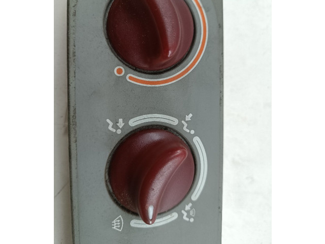 Блок управления климат-контролем 52492882, P392047800 Renault Twingo I