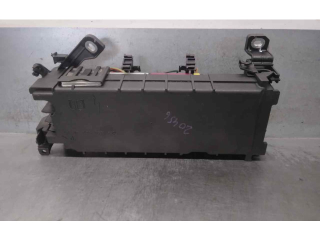 Pojistková skříňka Řídící jednotka BSM A2465402614   Mercedes-Benz GLA W156 2016