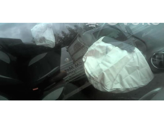 Зеркало электрическое Dacia Sandero 2008 - 2012 года