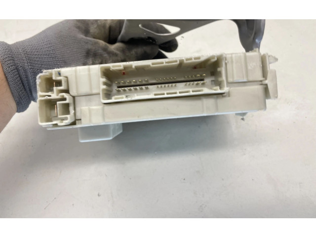 Pojistková skříňka 8267030250, 94610W Lexus GS 300 350 430 450H 2008