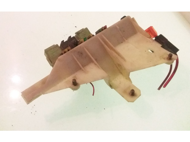 Pojistková skříňka 8371884 BMW 5 E39 2001