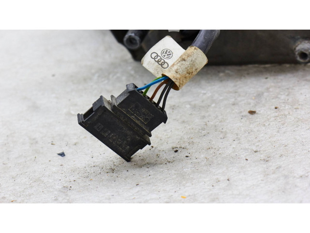 Зеркало электрическое Skoda Fabia Mk1 (6Y) 1999 - 2007 года