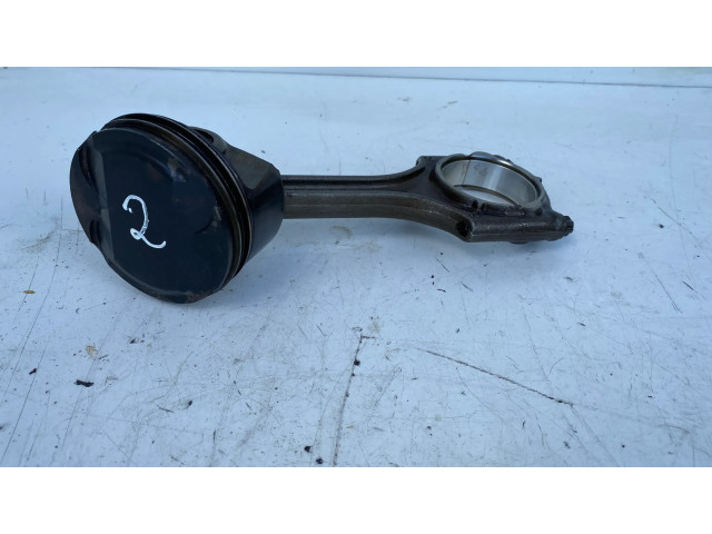 Поршень с шатуном Volvo V40 для бензинового двигателя 1.5