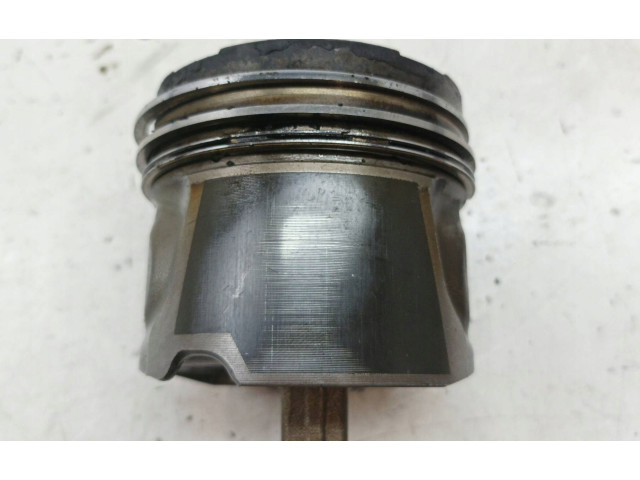  Поршень с шатуном    Volvo S80  