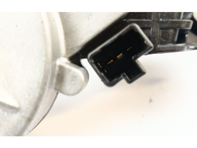 Моторчик заднего дворника 98700J700    KIA Xceed