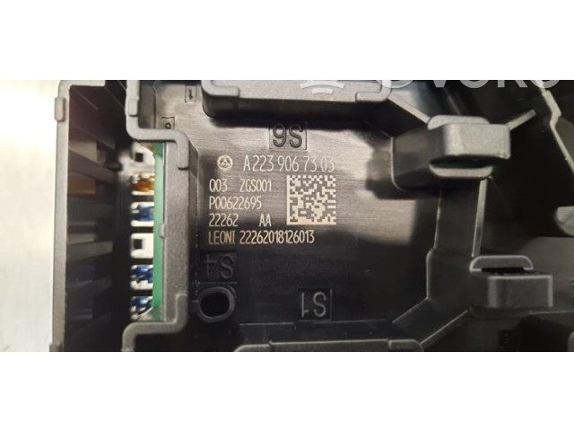 Pojistková skříňka A2239067303 Mercedes-Benz C W206 2023