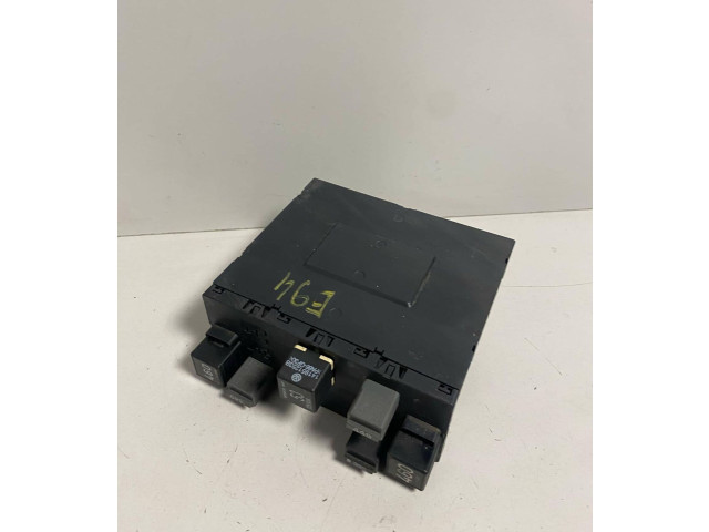 Блок комфорта 3C0937049AE, 28068688 Skoda Octavia Mk2 (1Z)