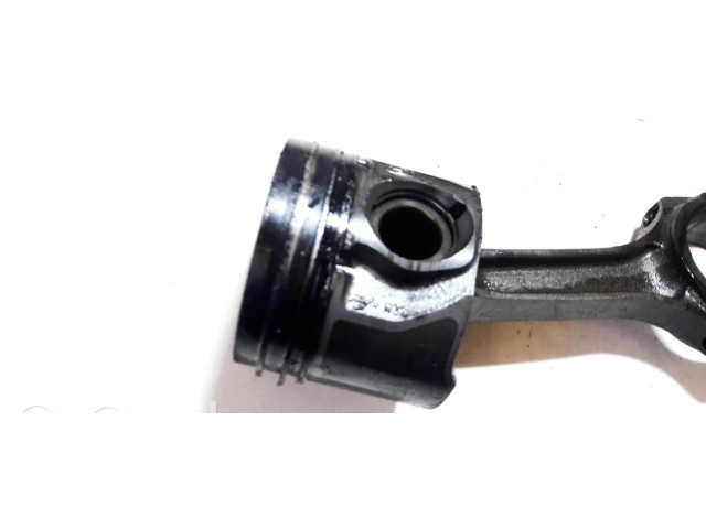 Píst Ford Mondeo Mk III pro naftový motor 2.0