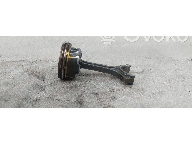 Поршень с шатуном Ford Mustang VI