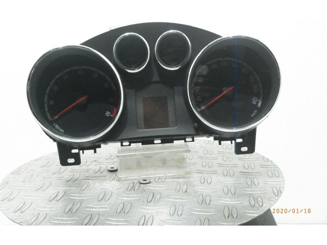 Панель приборов 13420499   Opel Meriva B       