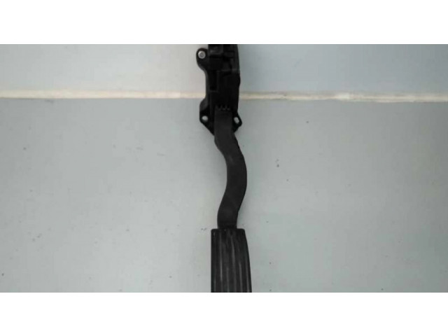 Педаль акселератора