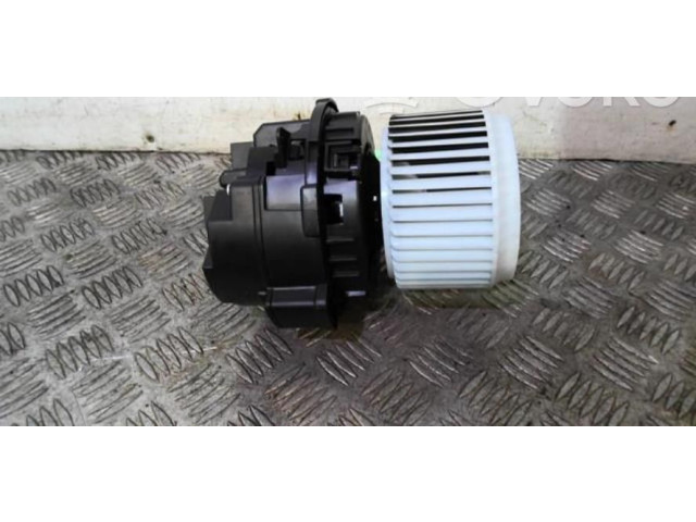 Вентилятор печки    272104788R   Renault Clio V