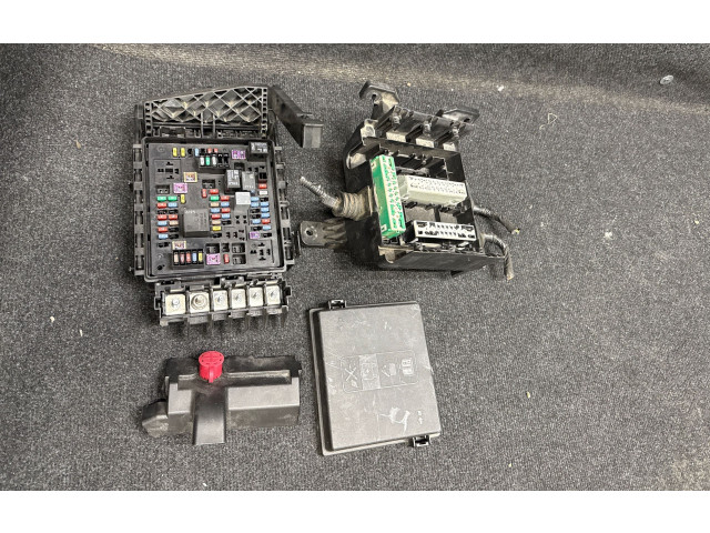 Pojistková skříňka 84044723, 7154093730 Chevrolet Camaro 2017