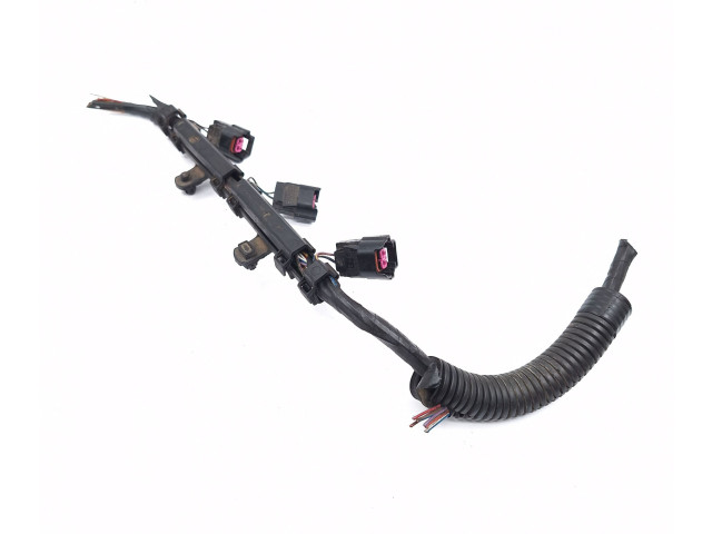 Форсунка 03E971824 Skoda Fabia Mk1 (6Y) AZQ