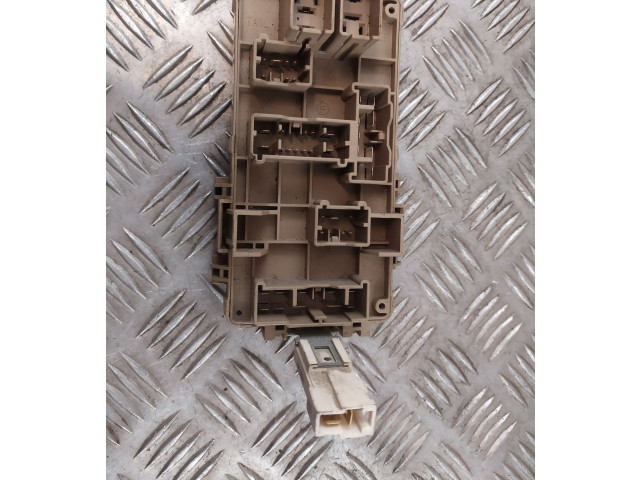 Блок предохранителей LB100603B, LB100603B   Subaru Forester SG    