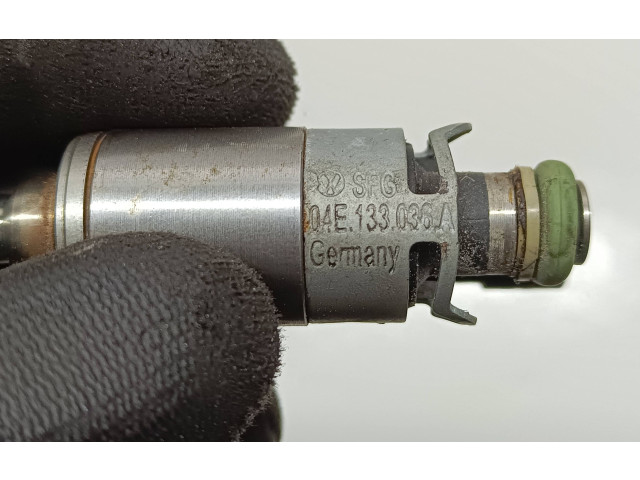 Vstřikovač 04E133036A Volkswagen PASSAT B7 cdg
