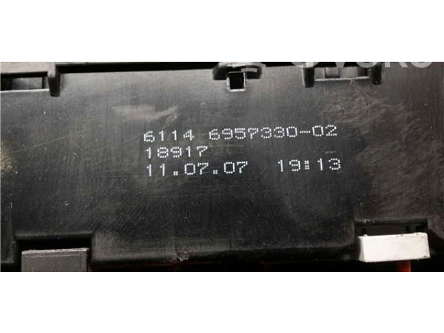   Pojistková skříňka 6957330   BMW 5 E34 2007